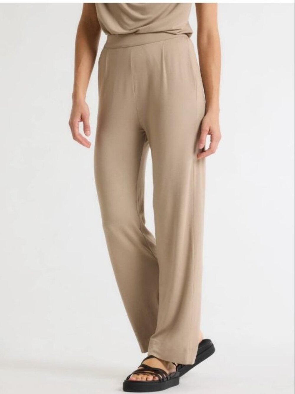 $275 Majestic Filatures  Soft Touch Soft Leg Pant, Coffe Latte  Size 1